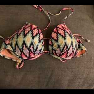 Victoria’s Secret bikini top 32C Push up